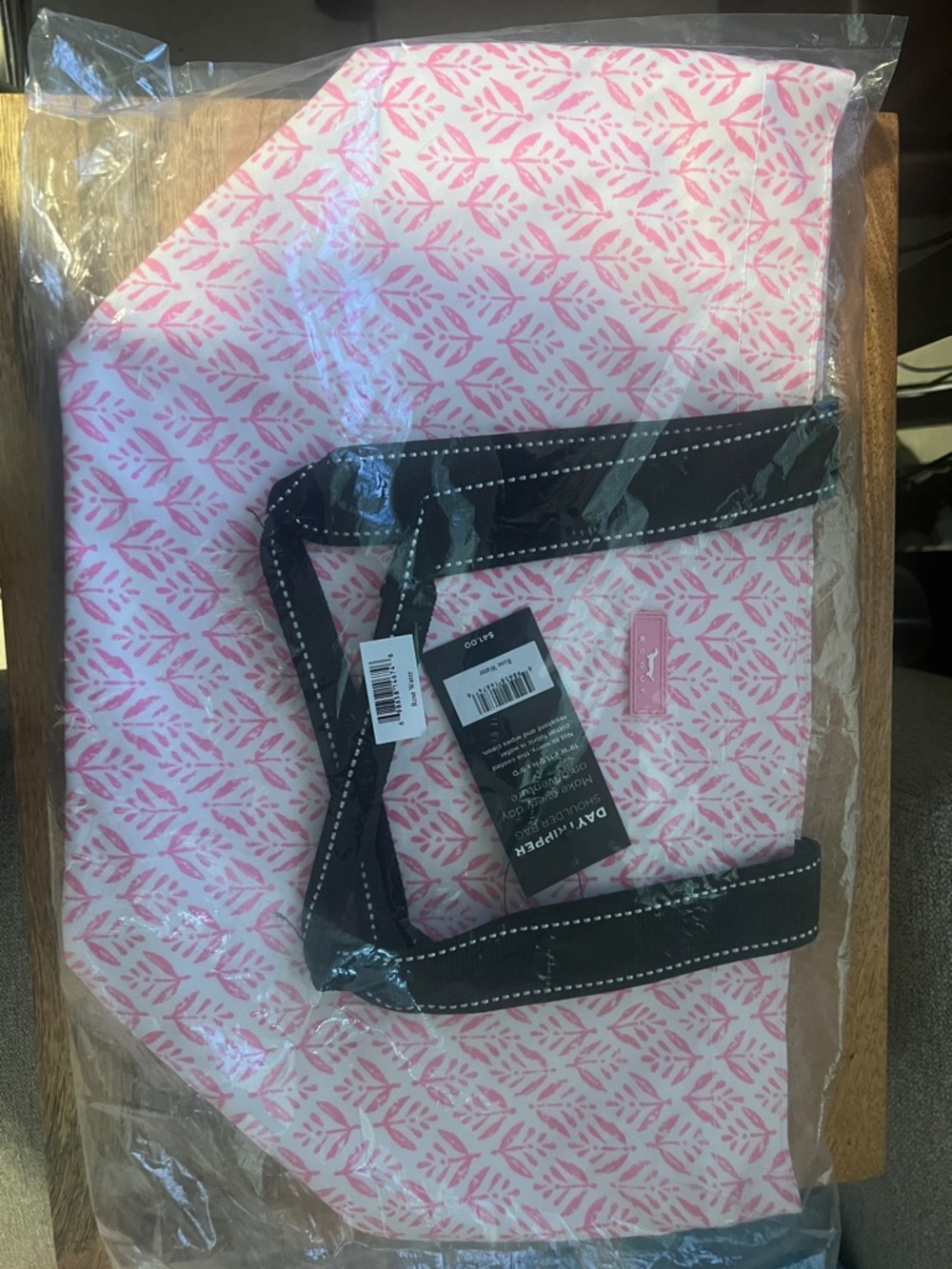 Scout Pink and White tote
Daytripper Rose Water NWT